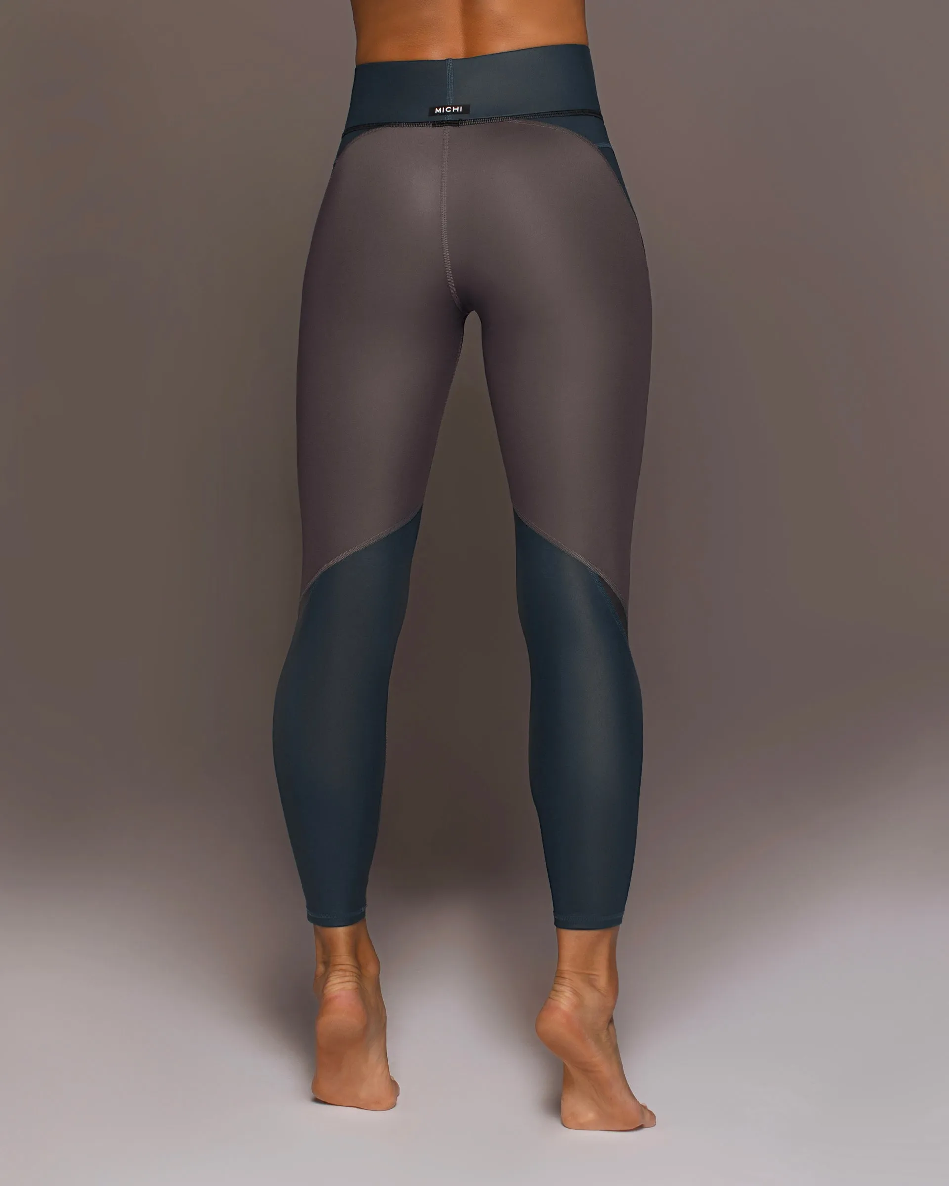 Aerial Gloss Legging